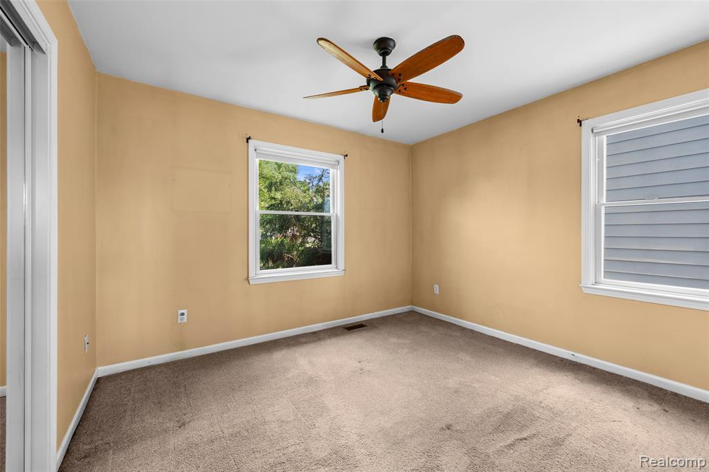 536 E Barrett Avenue Property Photo 16