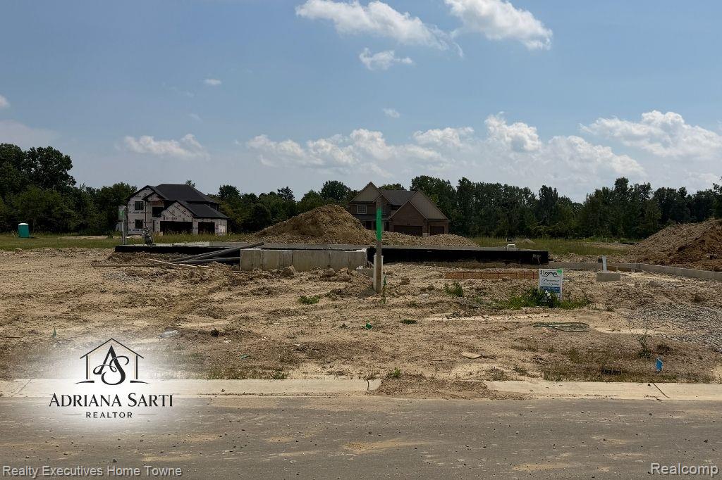 34908 Cygnet Circle Property Photo 2