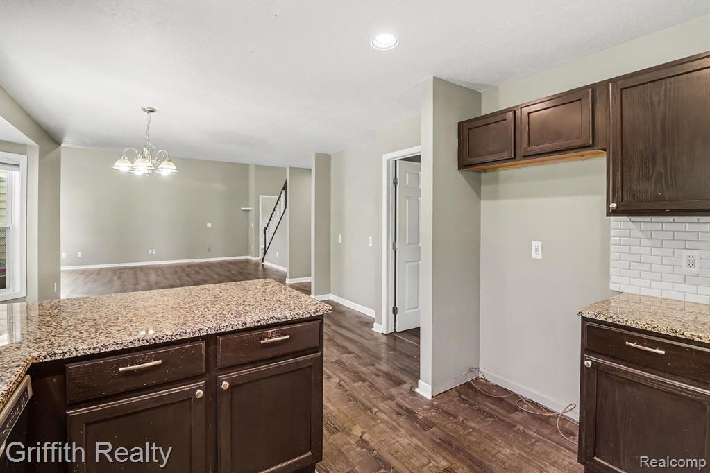 7055 Augustine Court Property Photo 8