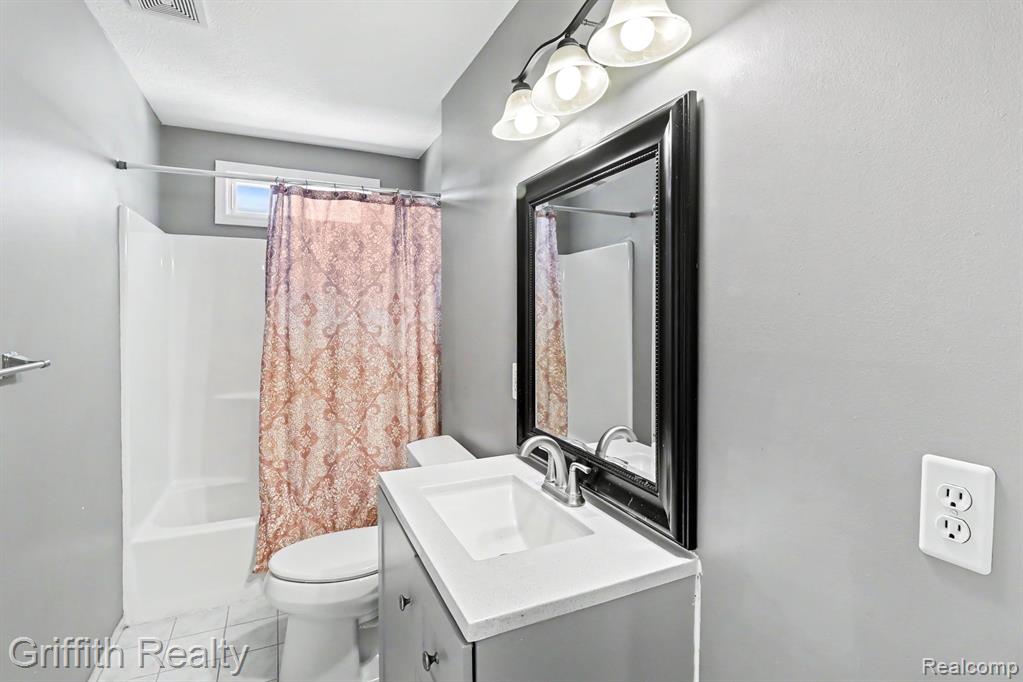 7055 Augustine Court Property Photo 20