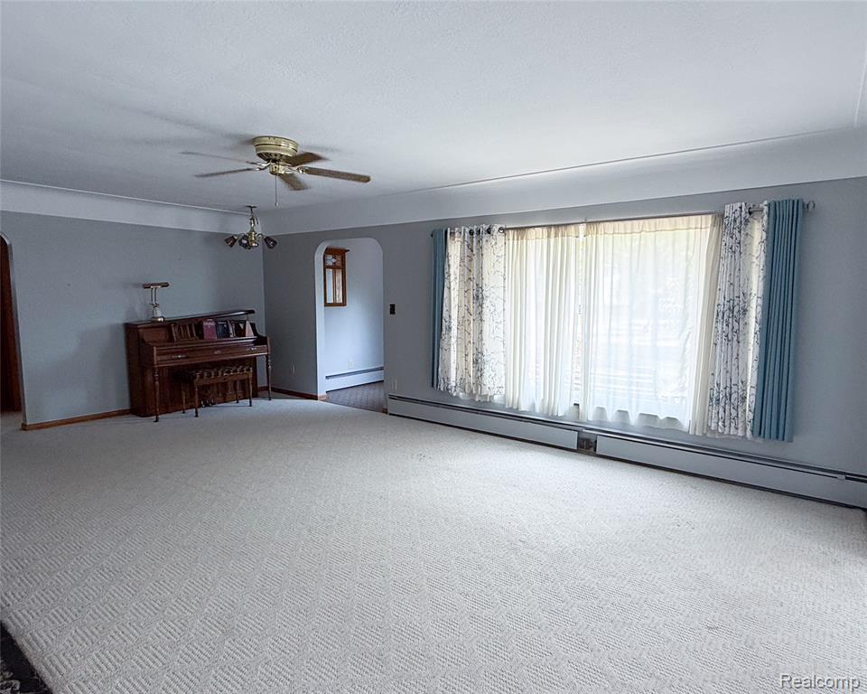 1460 Monroe Street Property Photo 6