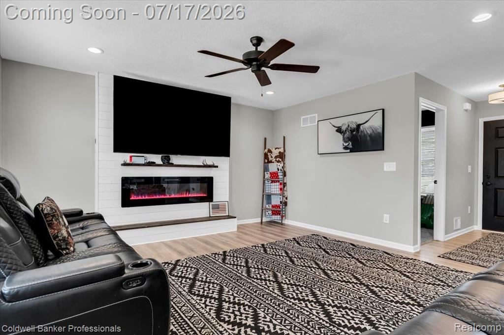 417 Constitution Avenue Property Photo 7