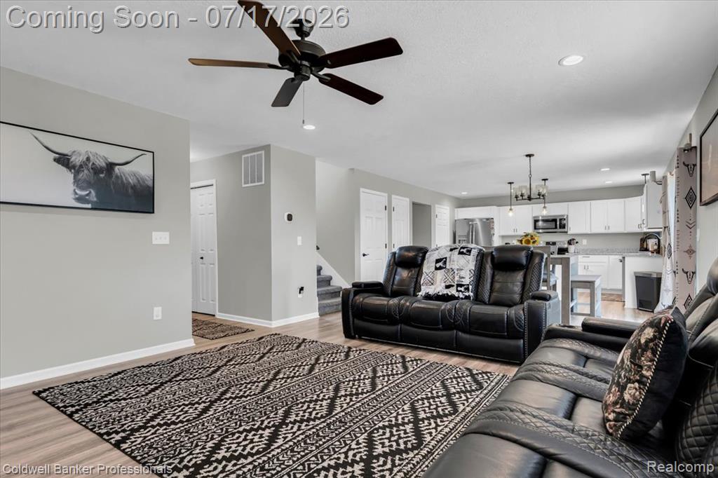 417 Constitution Avenue Property Photo 8
