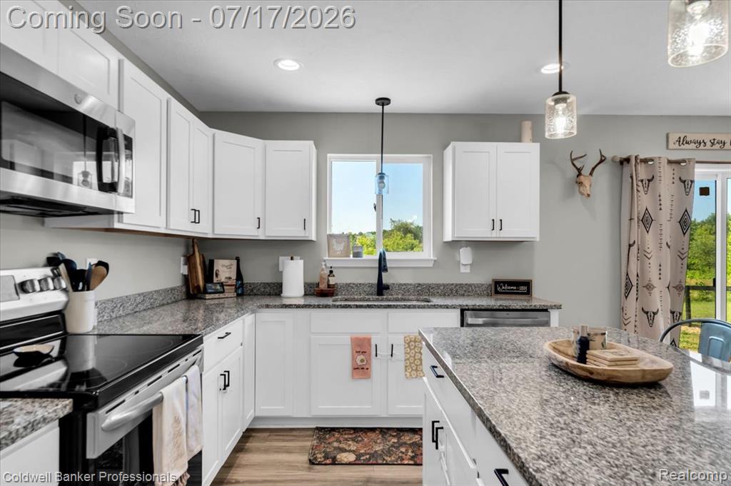 417 Constitution Avenue Property Photo 12