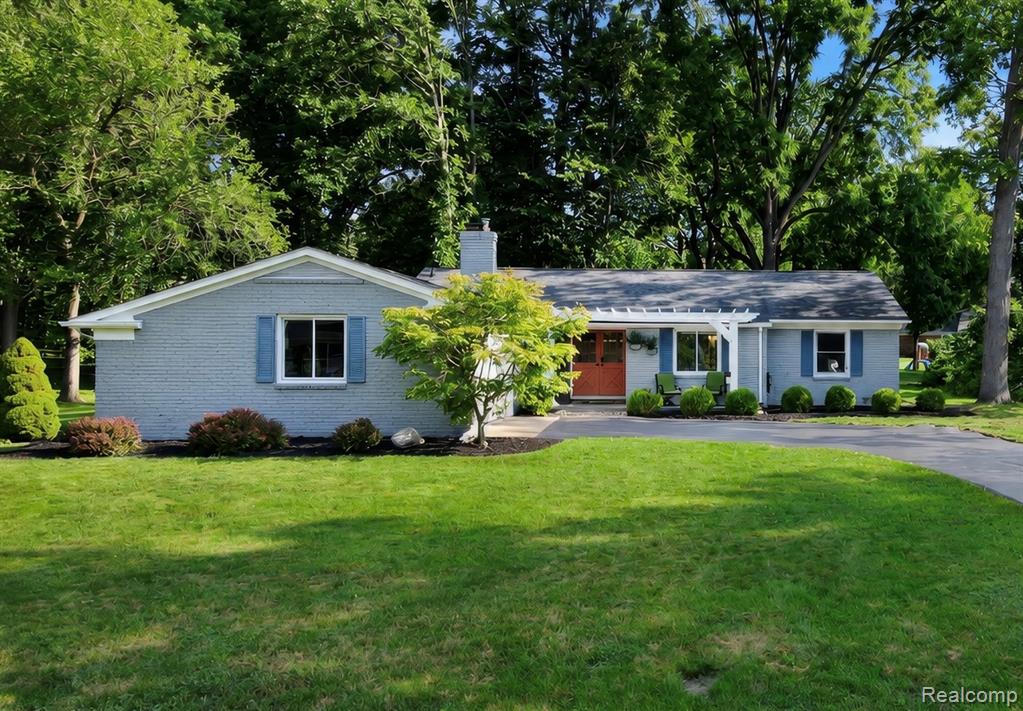 337 Beechview Drive Property Photo 1