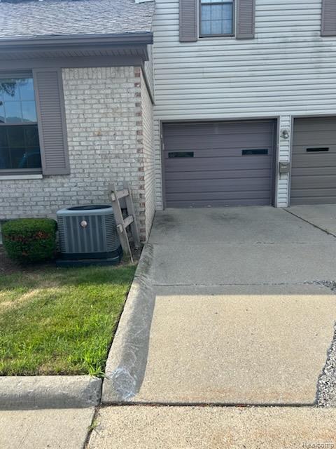 35138 N Bay Circle Property Photo 6