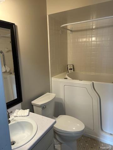 35138 N Bay Circle Property Photo 9