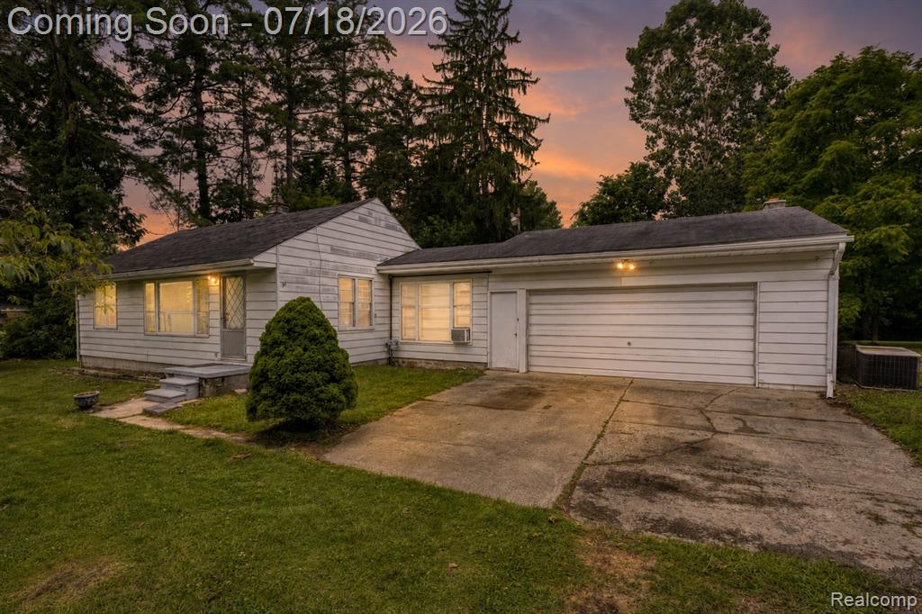 46555 North Avenue Property Photo 1