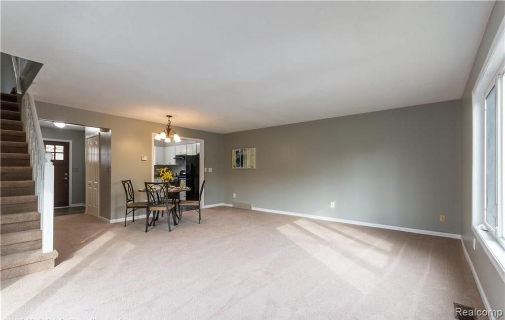 185 Fraser Street Property Photo 6
