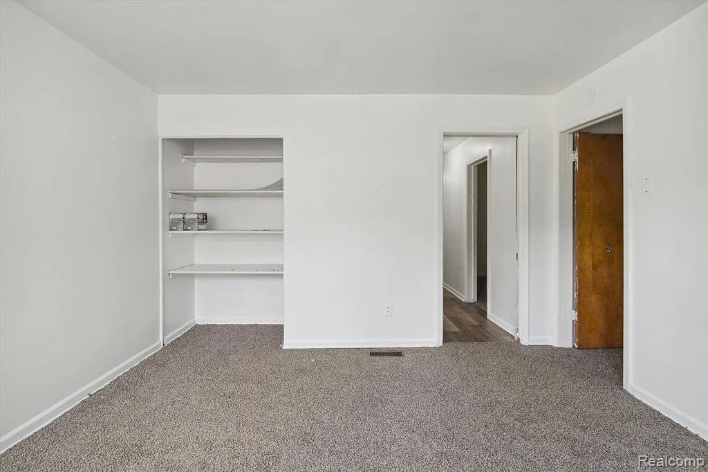 19400 Harlow Street Property Photo 19