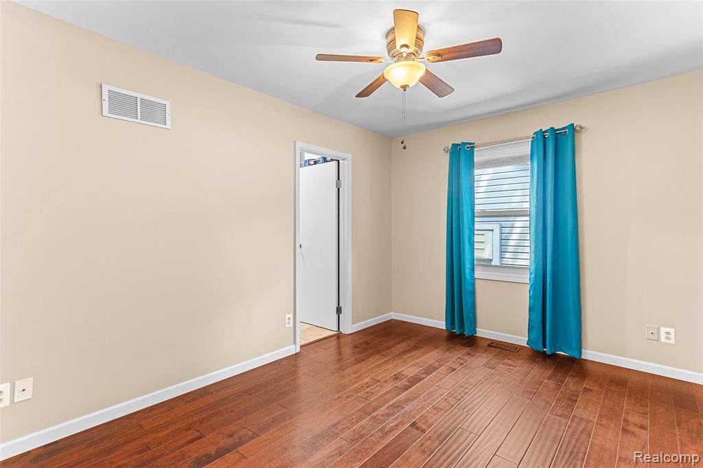 3322 Royal Boulevard Property Photo 11