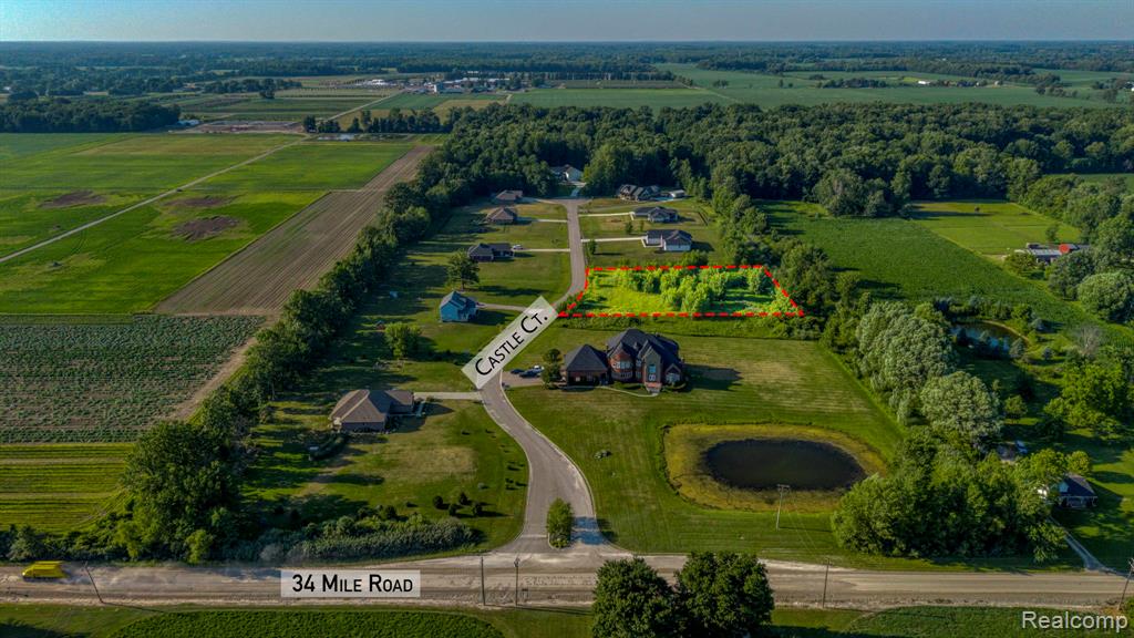 73160 Castle Court Property Photo 2