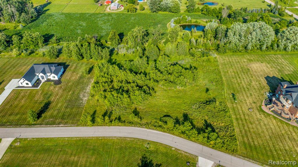 73160 Castle Court Property Photo 4