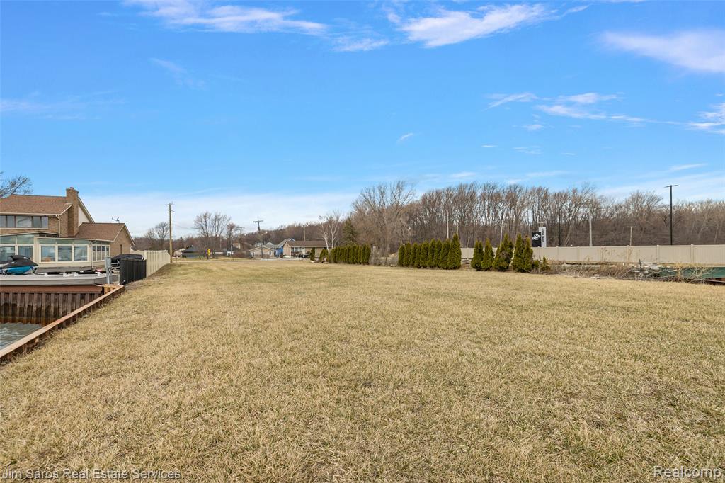 37340 Jefferson Avenue Property Photo 18