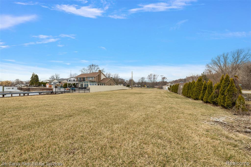 37340 Jefferson Avenue Property Photo 19