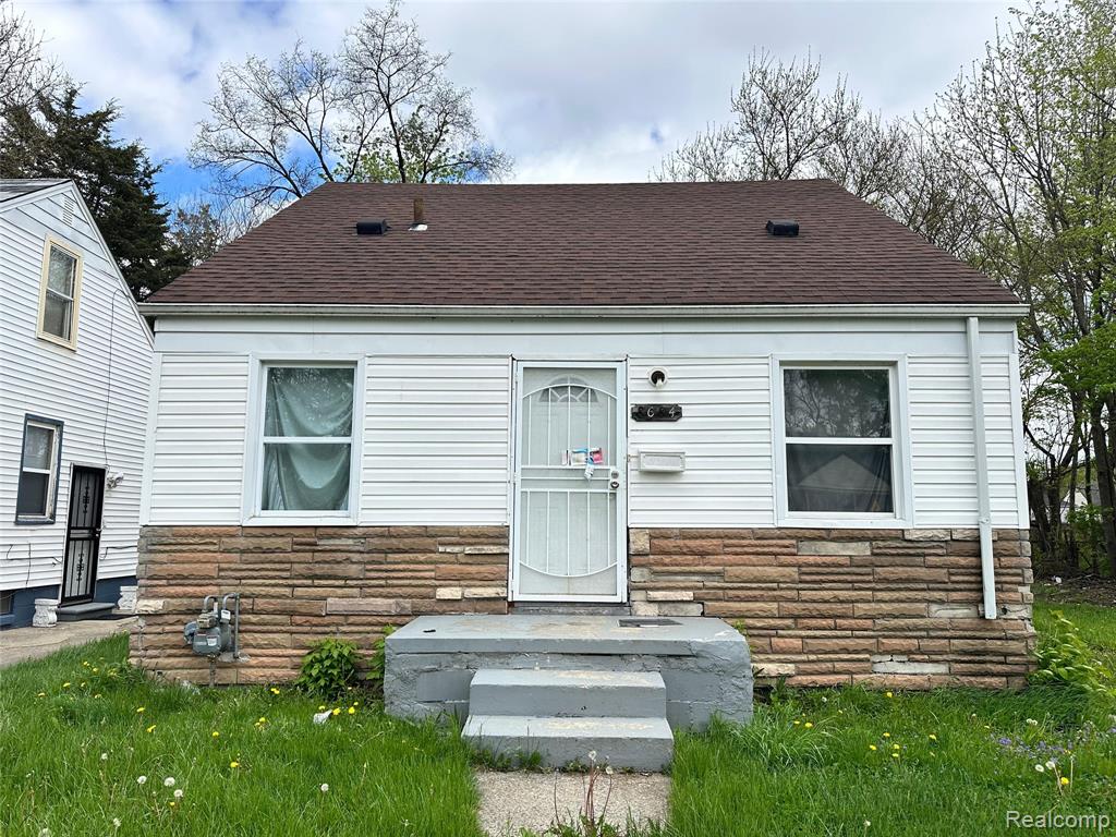 8084 Artesian Street Property Photo 1