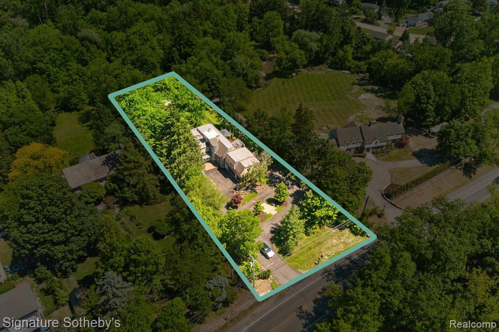 30650 Lahser Road Property Photo 1