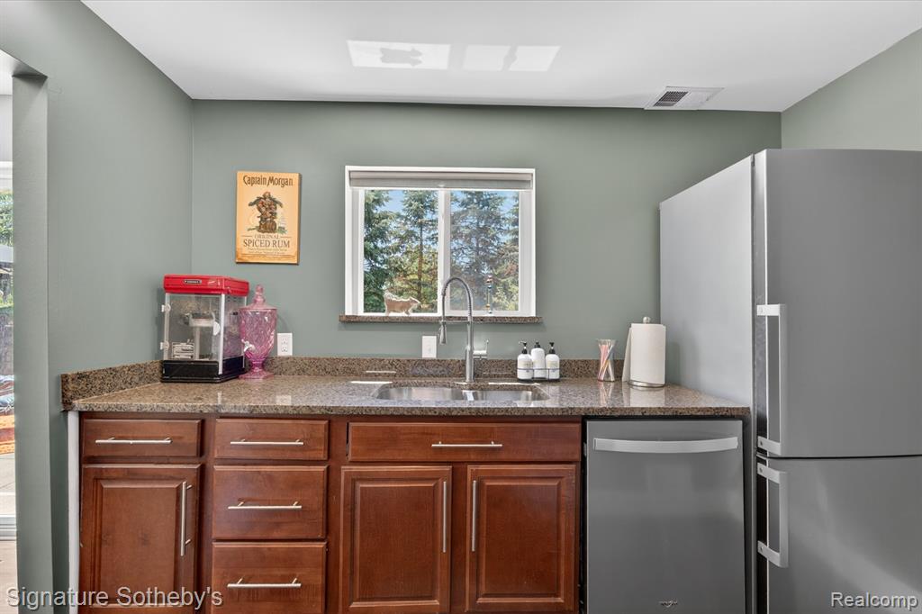 30650 Lahser Road Property Photo 47