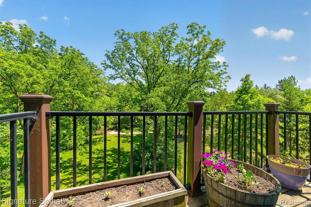 30650 Lahser Road Property Photo 71