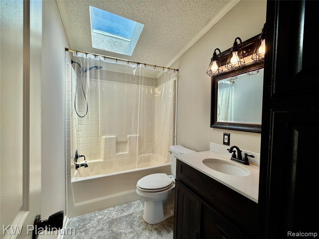 1201 Orchard Lane Property Photo 16