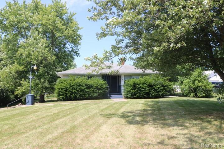 1404 S Graham Road