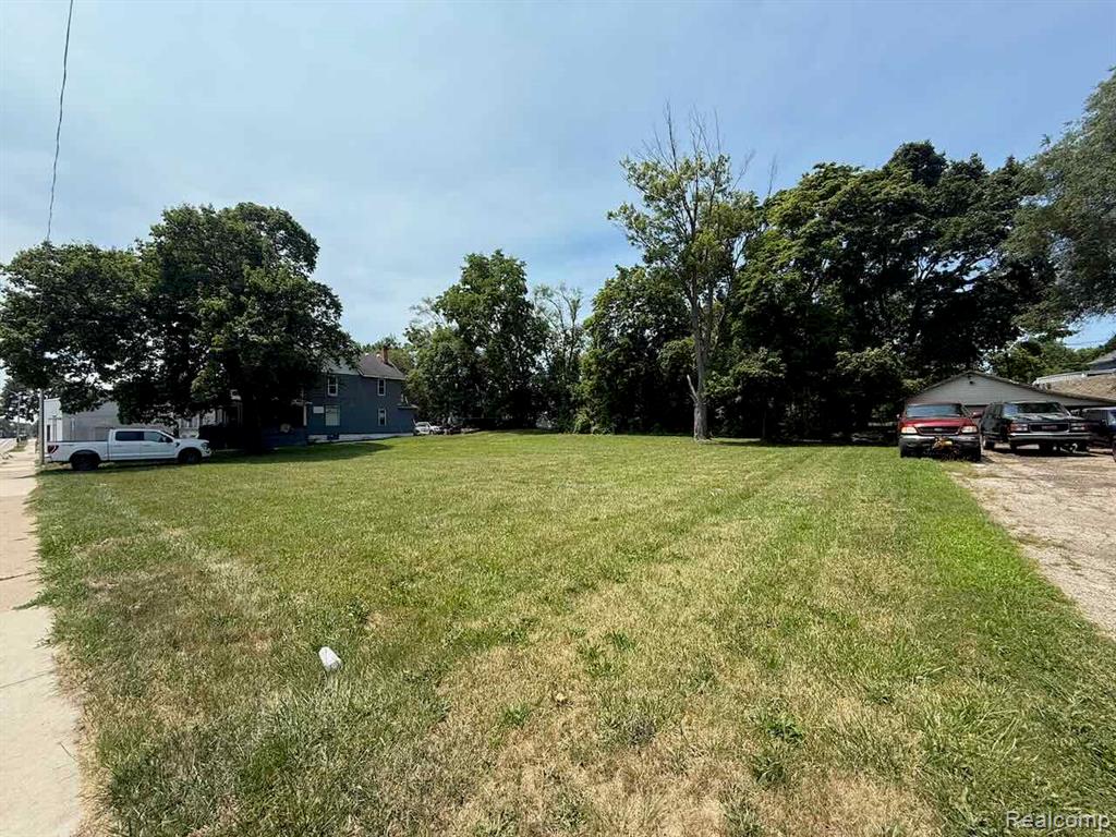 353 N Perry Street Property Photo 3