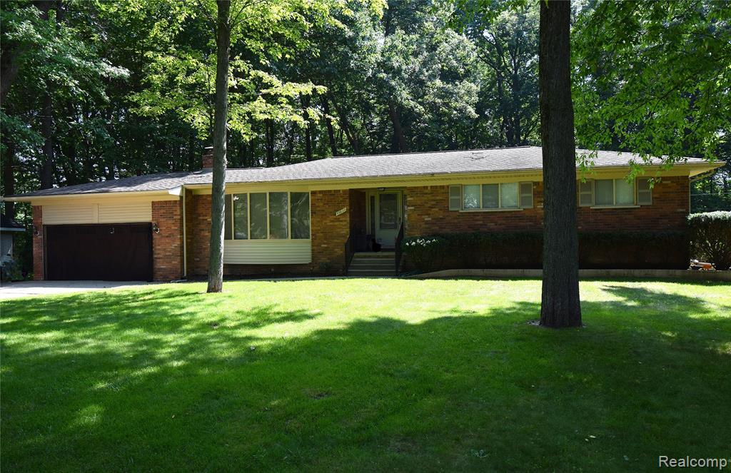 53620 Odilon Avenue Property Photo 2