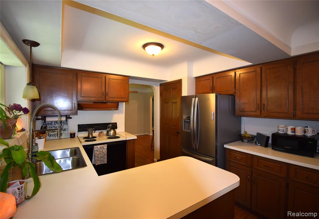 53620 Odilon Avenue Property Photo 7