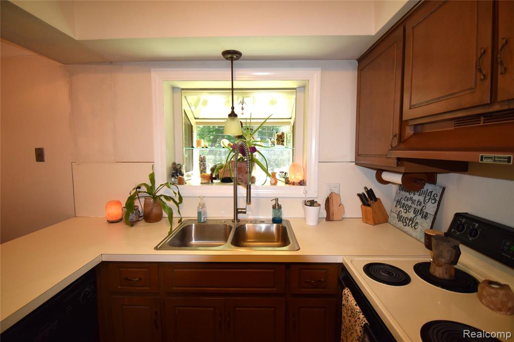 53620 Odilon Avenue Property Photo 8