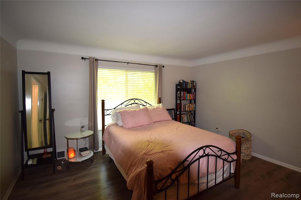 53620 Odilon Avenue Property Photo 11