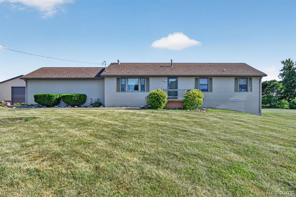 9889 Ditch Road Property Photo 3