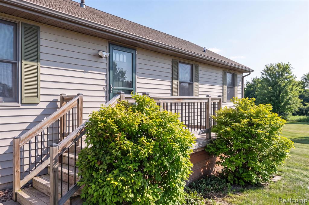 9889 Ditch Road Property Photo 4