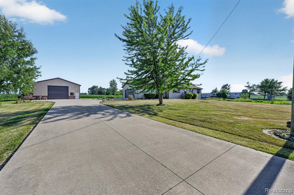 9889 Ditch Road Property Photo 10