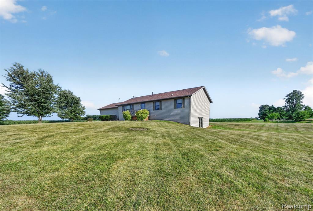 9889 Ditch Road Property Photo 11