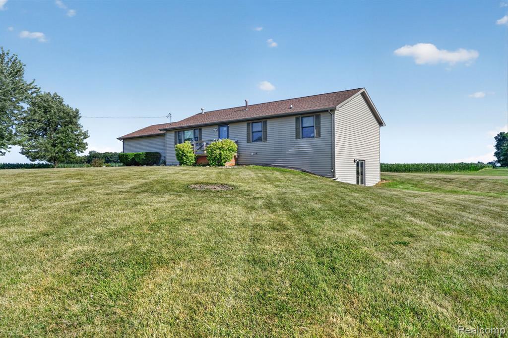 9889 Ditch Road Property Photo 12
