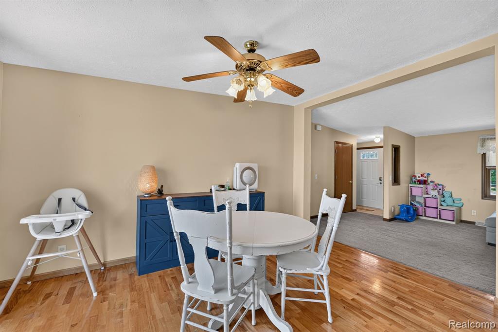 9889 Ditch Road Property Photo 21