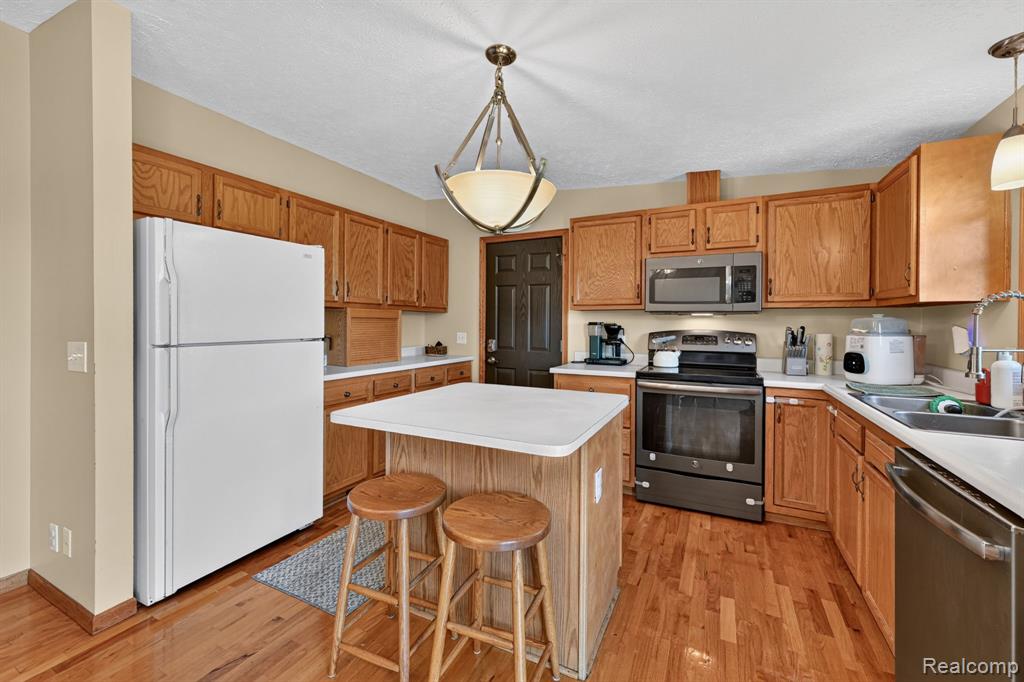 9889 Ditch Road Property Photo 23