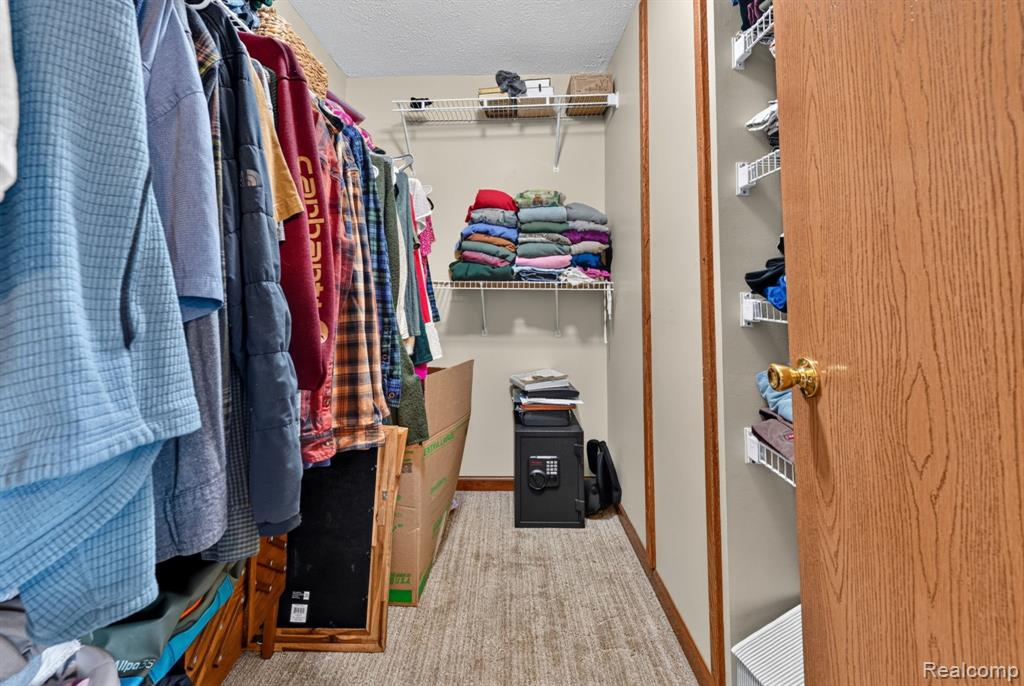 9889 Ditch Road Property Photo 36