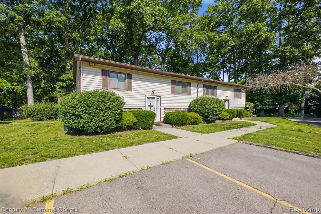38098 Hixford Place Property Photo 1