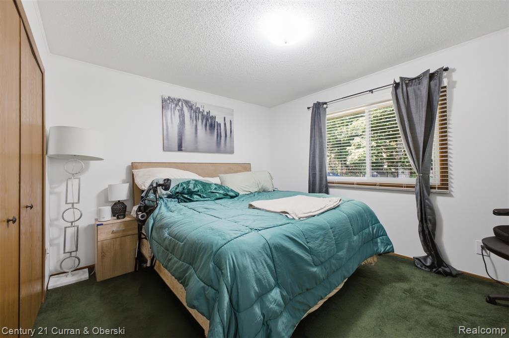 38098 Hixford Place Property Photo 17