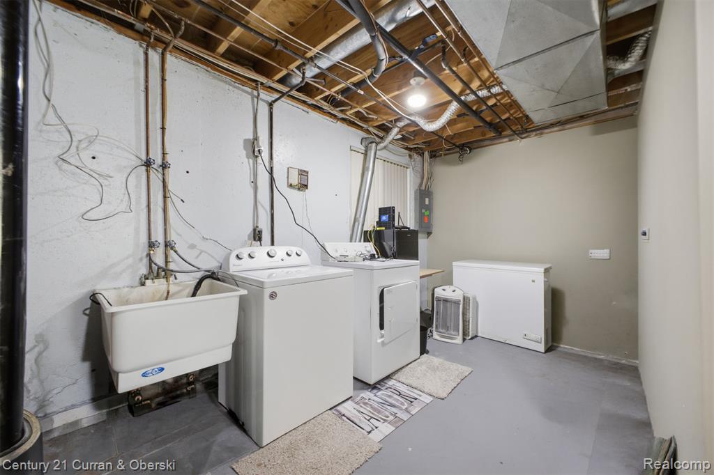 38098 Hixford Place Property Photo 26