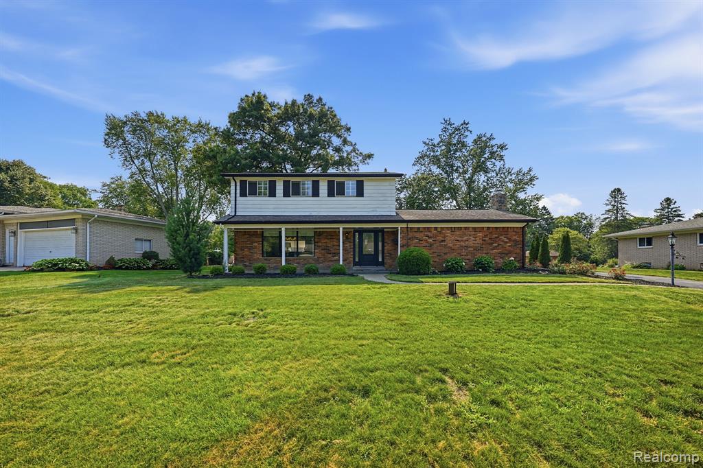 8327 Fox Bay Drive