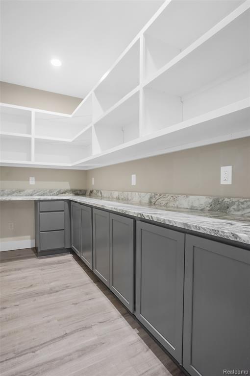 7246 Geraldine Circle Property Photo 8