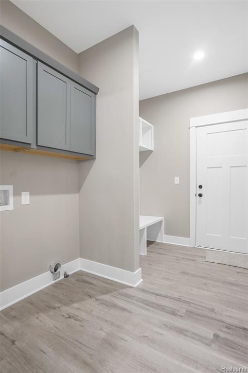 7246 Geraldine Circle Property Photo 13