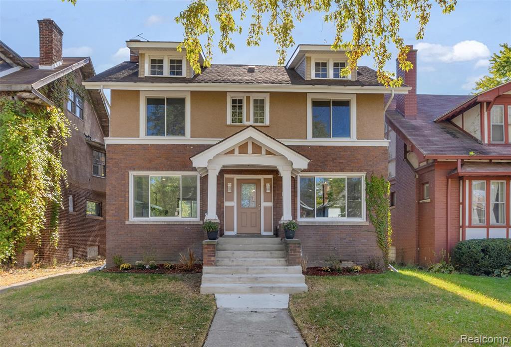 154 McLean McLean Street