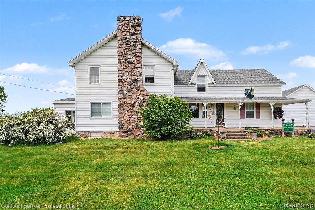 3105 E Dodge Road Property Photo 1
