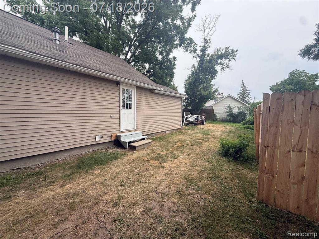 2134 E Mclean Avenue Property Photo 14