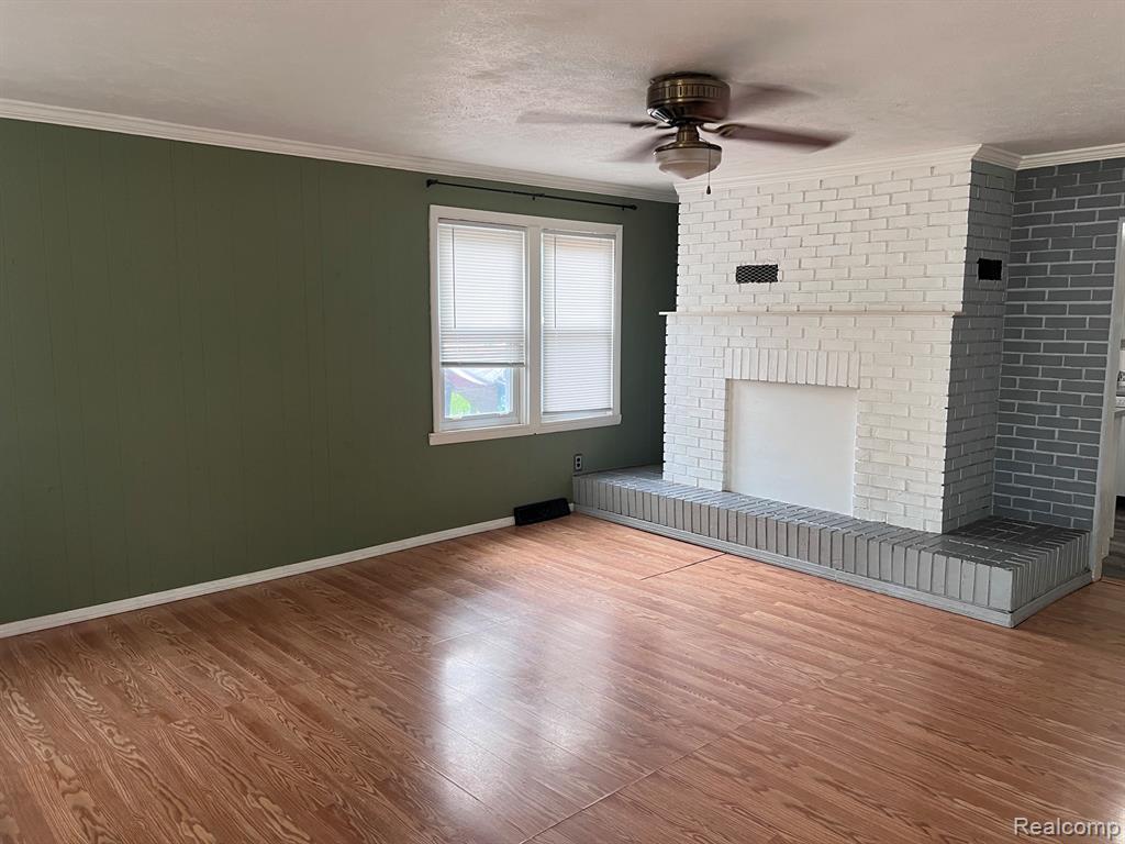 6319 S Washington Avenue Property Photo 3