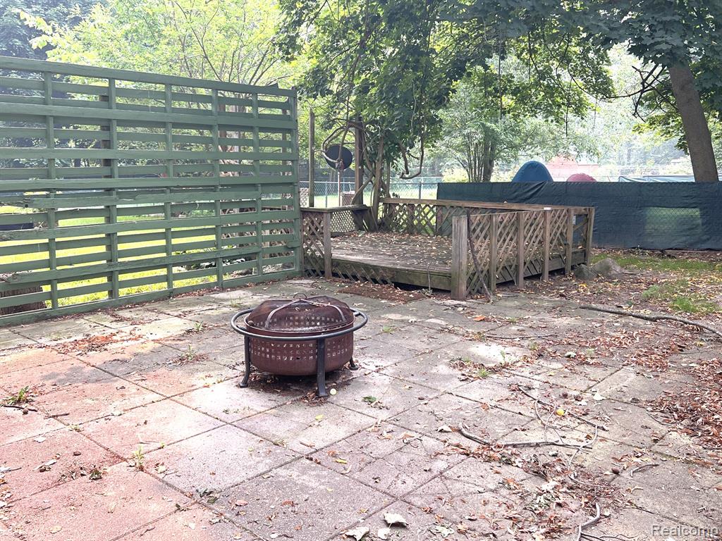 6319 S Washington Avenue Property Photo 21