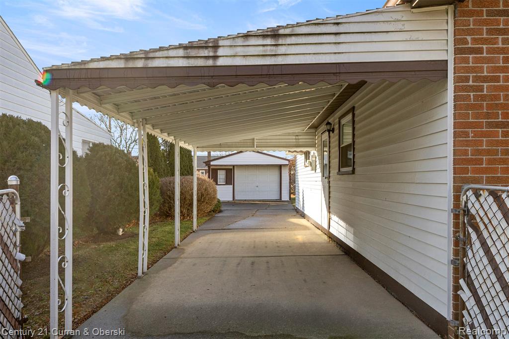 7120 Jackson Avenue Property Photo 4